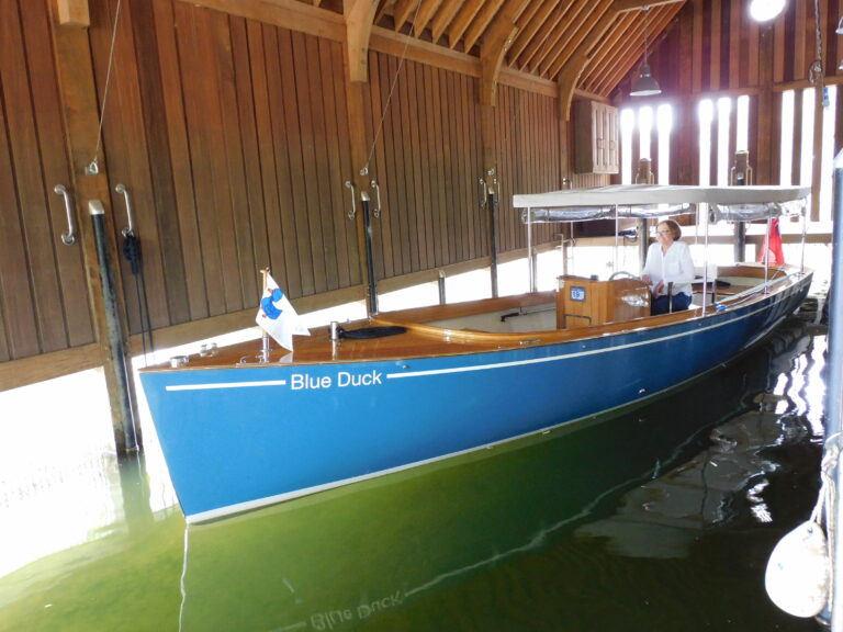 Blue Duck - windermere 25ft